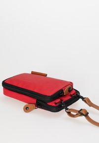 Aunts & Uncles UJI UNISEX - Handyhülle - goji berry