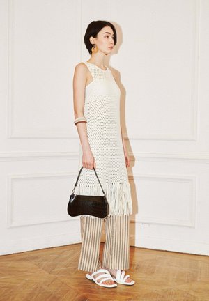 JW PEI, JW PEI SAC BANDOULIÈRE EVA BLACK CROC - Sac à main - black croc