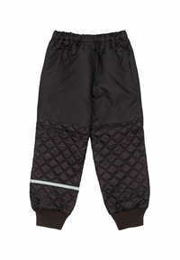 Pantalones acolchados negros con cintura elástica y puños acanalados. Presentan una parte superior negra sólida y un patrón de diamantes en la sección inferior con una raya azul.