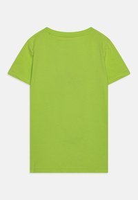 Unselected, hornet green