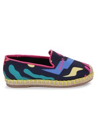 Espadryle z płótna w kolorze granatowym, z kolorowymi abstrakcyjnymi wzorami w odcieniach różu, zieleni i żółci. Naturalne wykończenie z juty oraz design na slip-on.