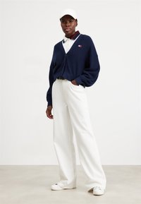 Tommy Jeans FLAG BADGE CARDIGAN - Kardigán - dark night navy