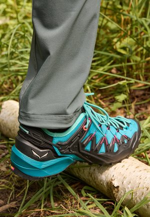 Salewa WILDFIRE EDGE - Obuća za planinarenje - malta/vivacious