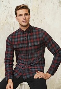 Next CHECK - Cămașă - red