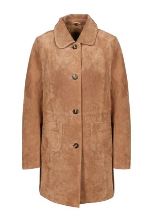 Manteau mi-long en daim beige avec col, quatre boutons en écaille et deux poches plaquées à l'avant.