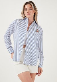Unselected, white indigo
