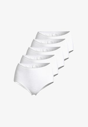 Cinque paia di slip bianchi in cotone a vita alta con fasce elastiche in vita disposti diagonalmente su uno sfondo bianco.