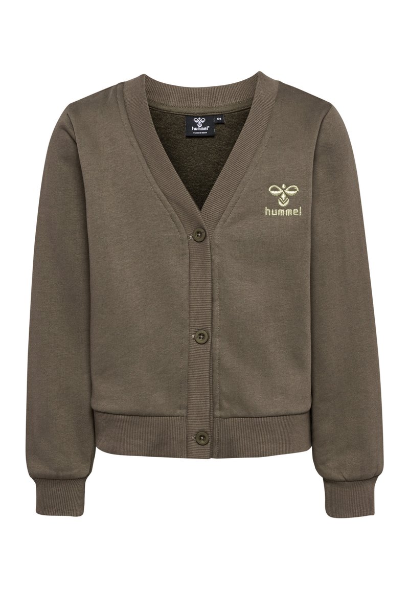 Oliwkowy kardigan z dekoltem w kształcie litery V, długimi rękawami, guzikami z przodu i ściągaczami na mankietach. Posiada haftowane logo na lewej stronie klatki piersiowej.