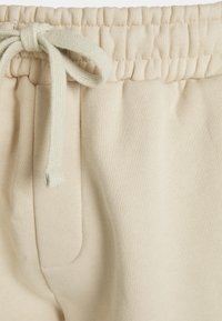 Pegador LOGO - Shorts - washed ivory