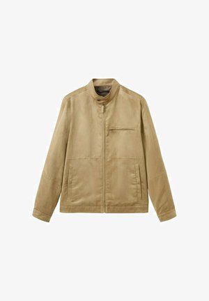 Miesten beige mokkatakki pystokauluksella, etuvetoketjulla, yhdellä rintataskulla, jossa on vetoketju, sekä kahdella sivutaskulla.