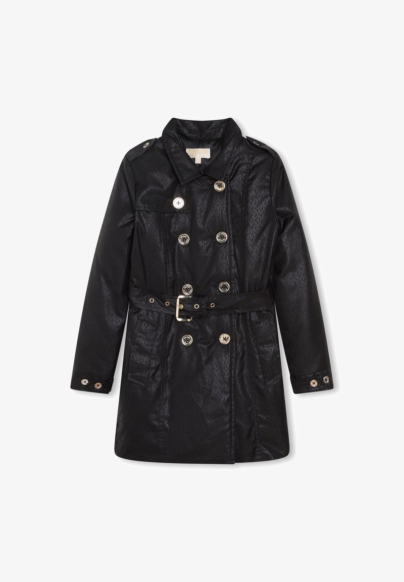 Czarny płaszcz trencz o błyszczącym wykończeniu, zapinany na dwa rzędy guzików, z dwoma przednimi kieszeniami, paskiem w talii i złotymi guzikami.