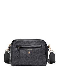 Mustavälinen keinonahkainen olkalaukku, jossa on geometrinen kohokuvioitu kuosi, kultaiset yksityiskohdat, edessä vetoketjullinen tasku ja säädettävä olkahihna. Silkkinen pinta.