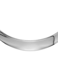 Bracelet en acier inoxydable poli avec un design lisse et courbé. Doté d'une surface réfléchissante sans joint et de bords arrondis.