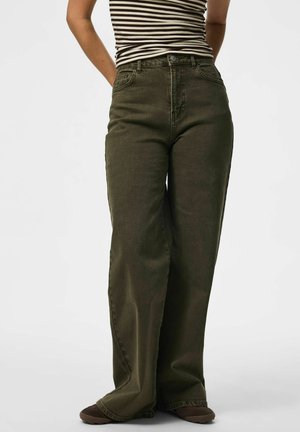 Pieces WIDE FIT JEANS PCSELMA - Wide Leg - kalamata