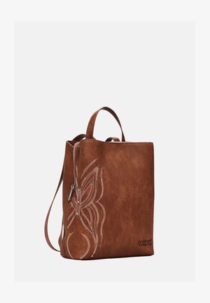 Borsa a tracolla in pelle marrone con design floreale ricamato, chiusura con zip e manici corti. Presenta un accento con il marchio sul davanti.