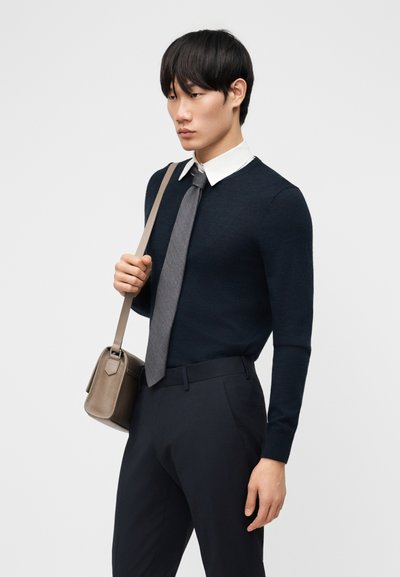 Tiger of Sweden TENUTAS - Kelnės - dark ink