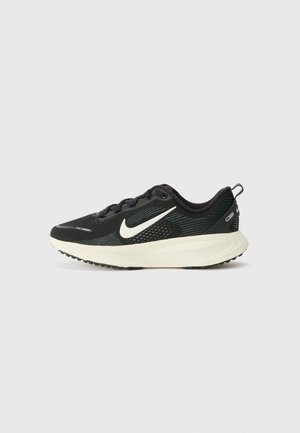 VOMERO UNISEX - Bėgimo batai plentui - black/summit white/coconut milk