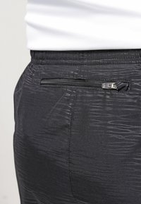 Nike Performance Träningsshorts - black