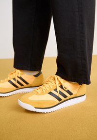 SL 72 RS UNISEX - Tenisky - spark/core black/footwear white