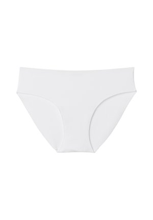 Bílé bavlněné slipy s hladkou texturou, středním pokrytím a jednoduchým designem. Bez viditelných vzorů nebo akcentů.