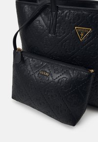 Guess POWER PLAY LARGE TECH TOTE SET - Shopping bag - black