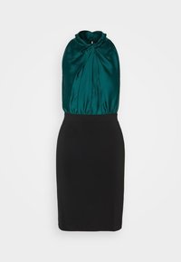 Bezramínkové šaty s tyrkysovým saténovým vrškem s plisovaným designem a černou midi sukní, vytvářející dvoubarevný efekt.