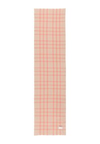 Écharpe rose clair présentant un motif à carreaux en rose plus foncé, fabriquée en tissu doux avec un ourlet effiloché et une petite étiquette blanche à une extrémité.