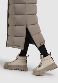 khujo CLARESSE TEDDY - Manteau d'hiver - graubeige