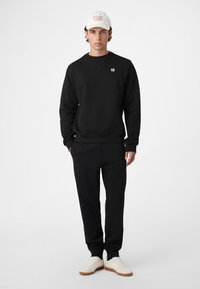 Fila APPAREL BIELLA REGULAR CREWNECK - Felpa - black