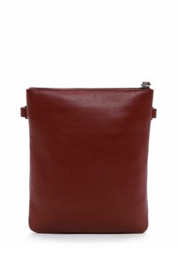 R�ød lædertaske med en glat overflade, firkantet form, lynlås lukning på toppen og en skulderrem til bæring. Simpelt og minimalistisk design.