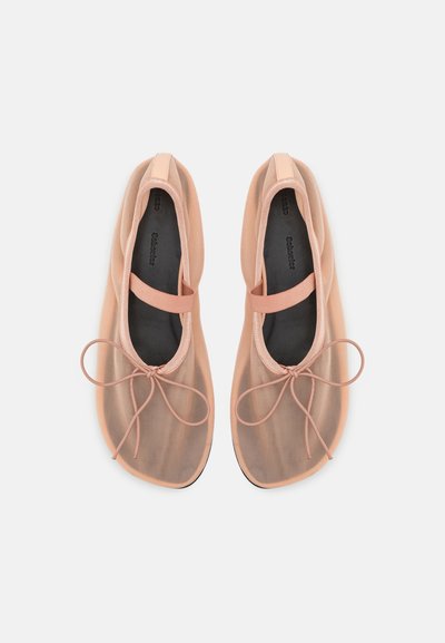 Proenza Schouler GLOVE MARY JANE FLATS - Sabrinas com tira no tornozelo - nude