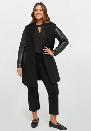 Fiorella Rubino Cappotto corto - nero