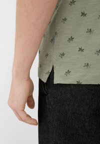 s.Oliver MIT ALLOVER-PRINT - Koszulka polo