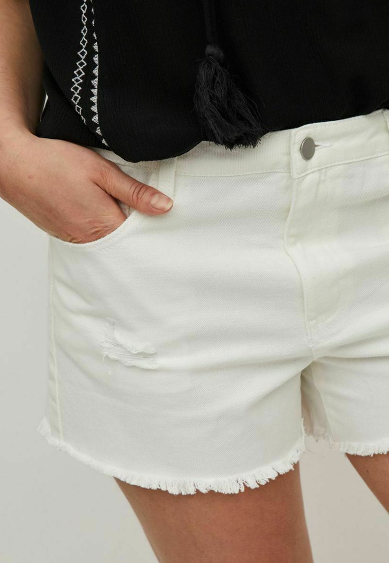 Damen Kleider | Vila VILA Jeans Shorts cloud dancer/weiß - PG99567 Damen Kleider | Vila VILA Jeans Shorts cloud dancer/weiß - PG99567