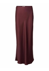 Gonna maxi in satin bordeaux con una texture liscia, caratterizzata da una silhouette dritta e una sottile spacco laterale.
