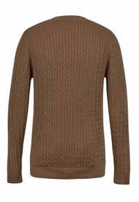 Pull en tricot torsadé marron avec un motif texturé, col rond et manches longues. Poignets et ourlet côtelés, fabriqué dans un matériau doux et chaud.