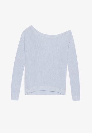 Vaaleansininen pitkähihaiset neulepaita, jossa on leveä venepääntie sekä ribbireunat hihoissa ja helmassa.