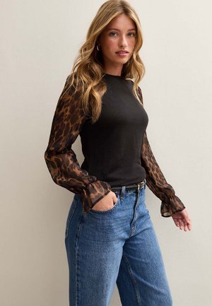 SOFT TOUCH ANIMAL PRINT SLEEVE  - Blusa - black pattern