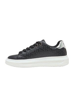 Joggesko - black white
