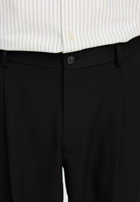 SLH LOOSE FINN FLEX PANTS - Trousers - black