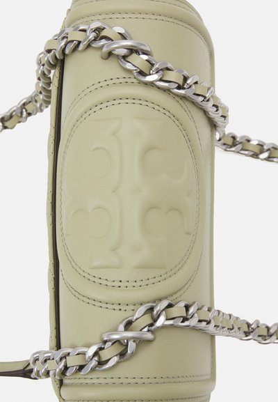 Tory Burch FLEMING SMALL CONVERTIBLE SHOULDER - Taška s příčným popruhem - olive sprig