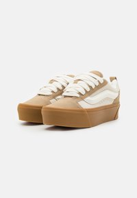 Vans KNU STACK - Skate shoes - beige/multicolored