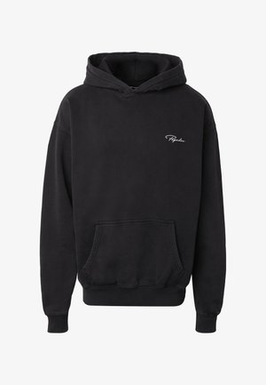 Felpa nera con cappuccio, tasca frontale a marsupio e piccolo logo bianco in corsivo sul petto sinistro con la scritta "Pegador."