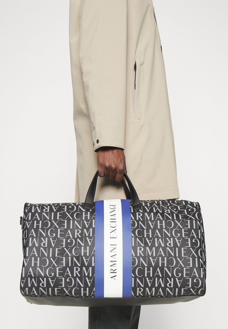 Armani Exchange MANS DUFFLE Weekend bag black Zalando.de