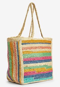 Sac tote carré en paille tissée avec des anses tressées, présentant des rayures horizontales multicolores en bleu, rose, vert, jaune et orange.