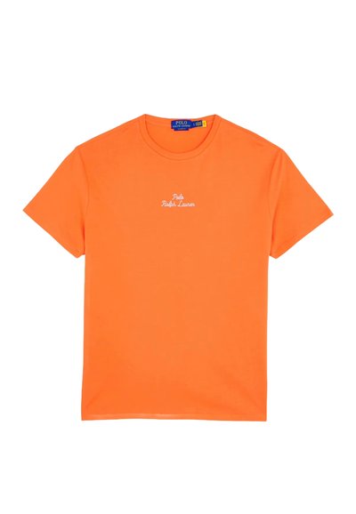 Camiseta de algodón de color naranja brillante con cuello redondo, mangas cortas y logo bordado en blanco "Polo Ralph Lauren" en el frente.