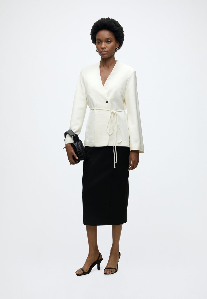 Calvin Klein TEXTURED SHINE BLAZER - Blejzr - tofu