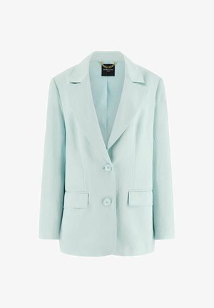 Blazer femme bleu clair avec larges revers, deux boutons devant et deux poches à rabat, présenté sur fond blanc.