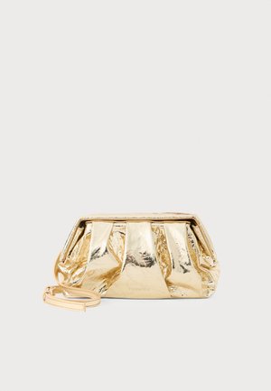 Saco metálico dourado com textura enrugada, fecho zip e alça destacável. O design elegante apresenta detalhes plissados.
