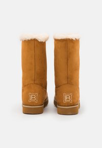 Laura Biagiotti Botas - camel